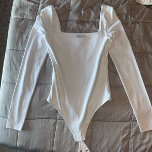Aritzia Babaton Contour square neck bodysuit